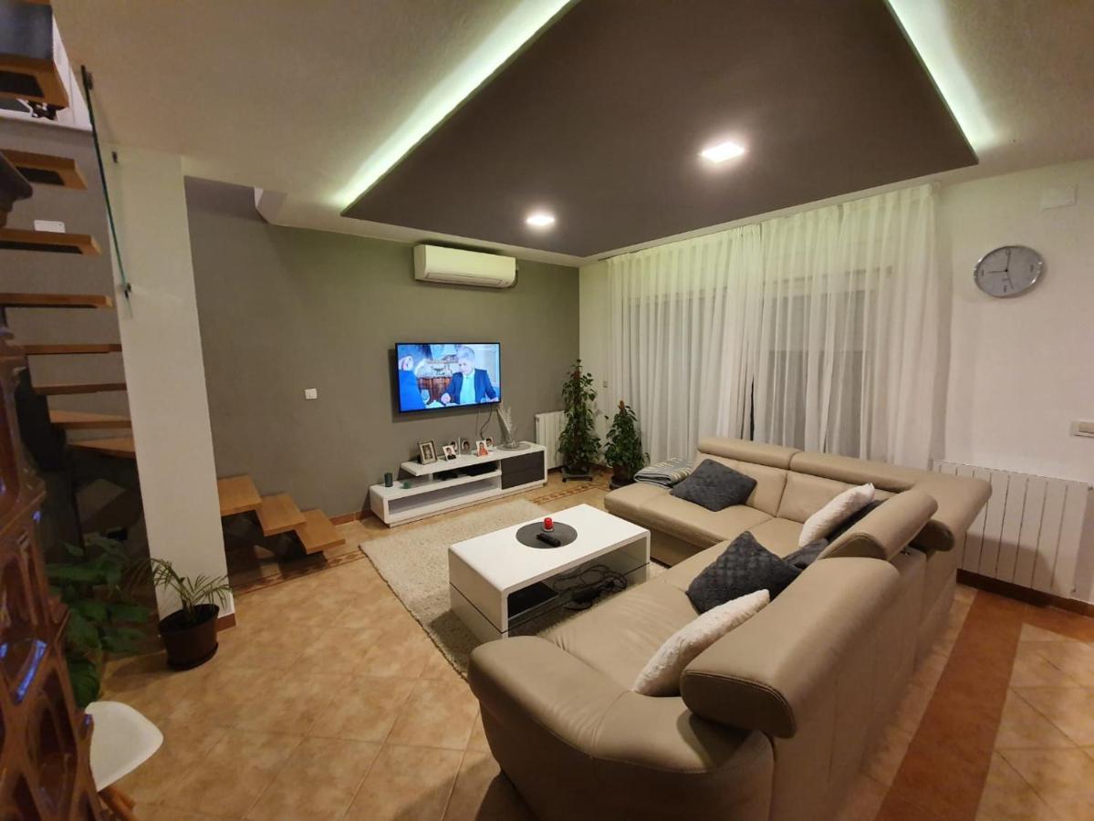 Holiday Home Nikol Пула Екстер'єр фото
