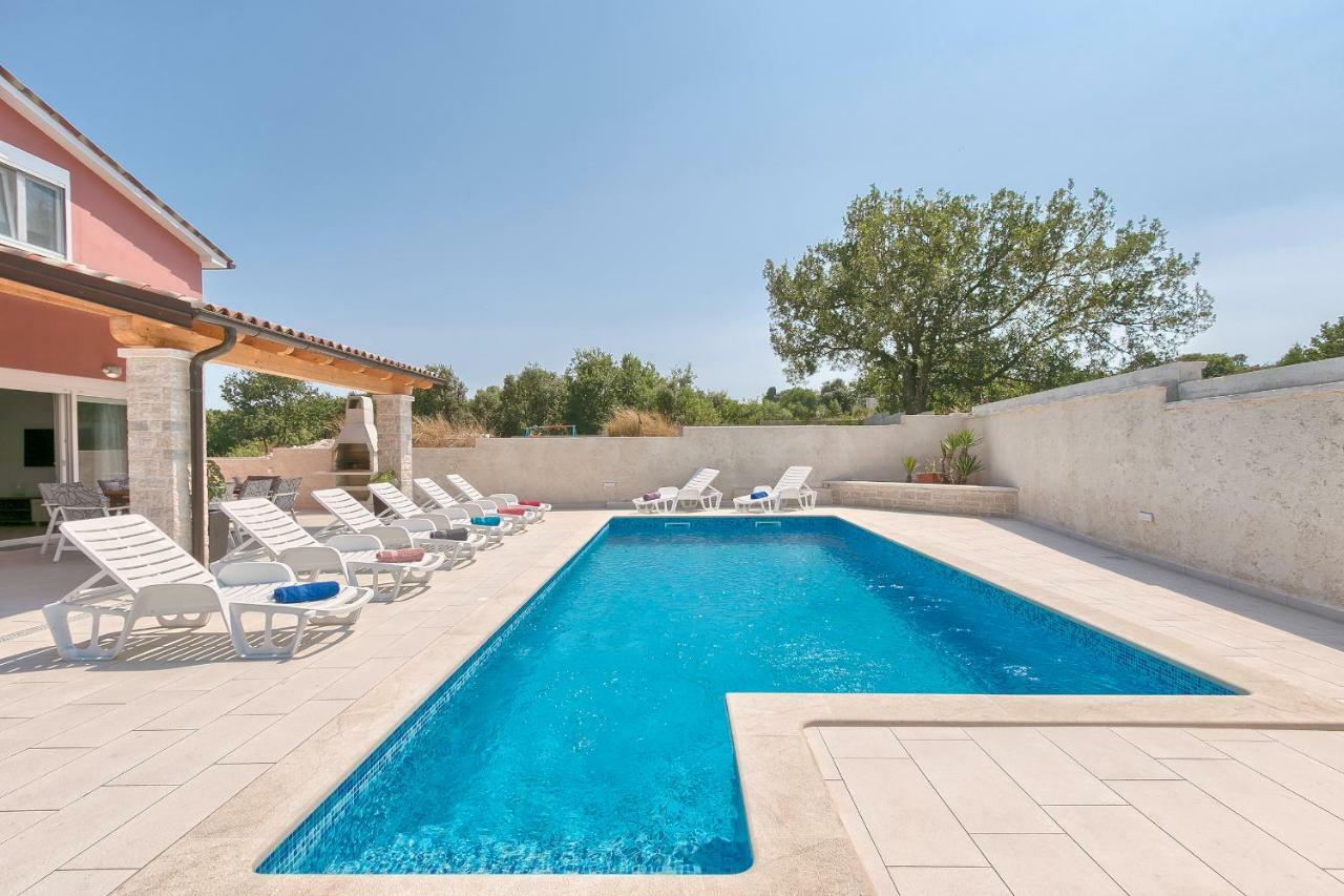 Holiday Home Nikol Пула Екстер'єр фото